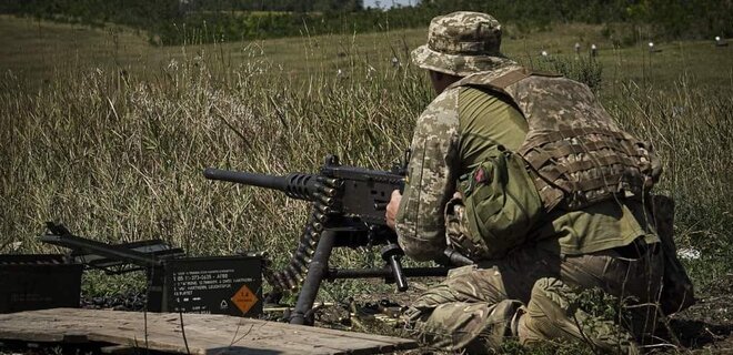 Генштаб: Росія наступає в районах Бахмута, Мар'їнки та Вугледара. Атакує Роботине — карта - Фото