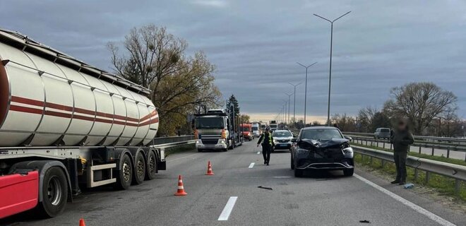 На Житомирщині збили на смерть жінку. За кермом був нардеп від Батьківщини, каже поліція - Фото