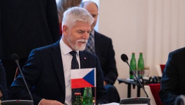 Президент Чехії дозволив 20 громадянам країни долучитися до лав ЗСУ
