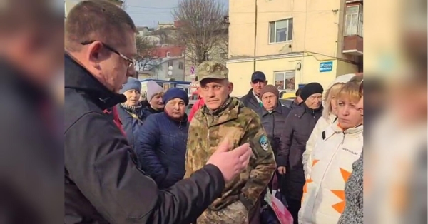 Житель Тернопілля помер після візиту до ТЦК: люди вийшли на протест (відео)