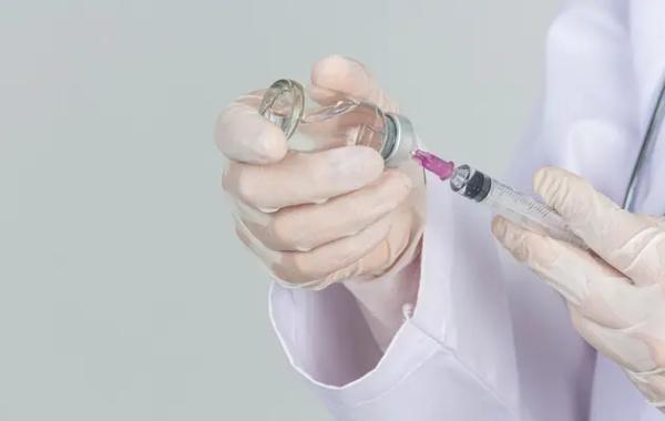 Тромбоз як побічний ефект від вакцинації – британці вимагають відшкодування збитків у AstraZeneca
