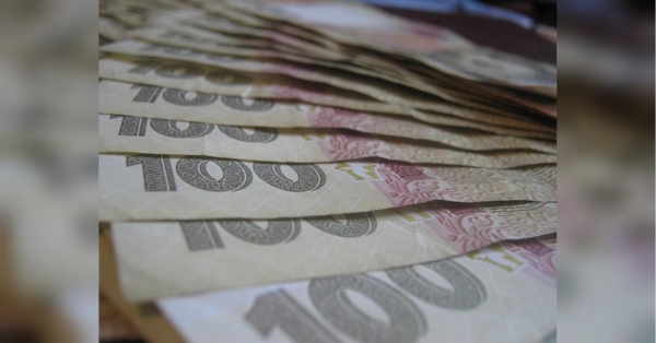 Виплатять по 10 800 гривень, але заявки на допомогу приймають лише 10 липня: кому з українців треба поквапитися