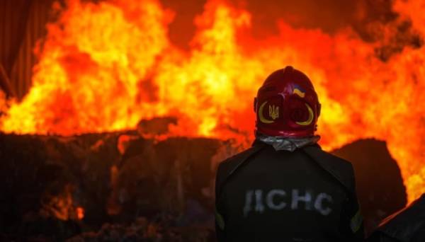 Армія РФ вдарила по промисловій зоні Краматорська, спалахнула пожежа