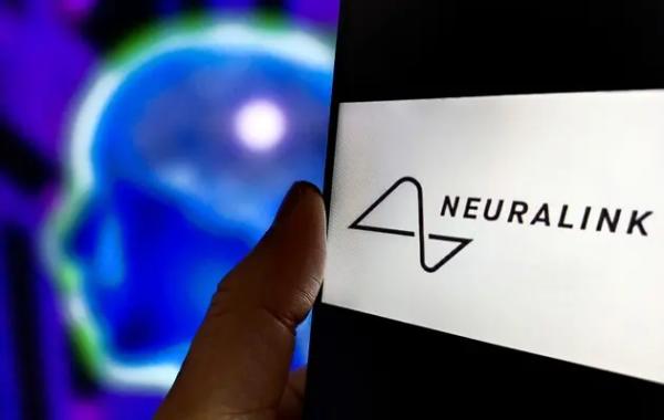 Neuralink вживила мозковий імплант другому пацієнту