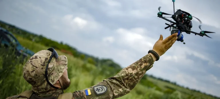 Литовські компанії заявляють про затримку дронів для України, уряд скидає це на бюрократію