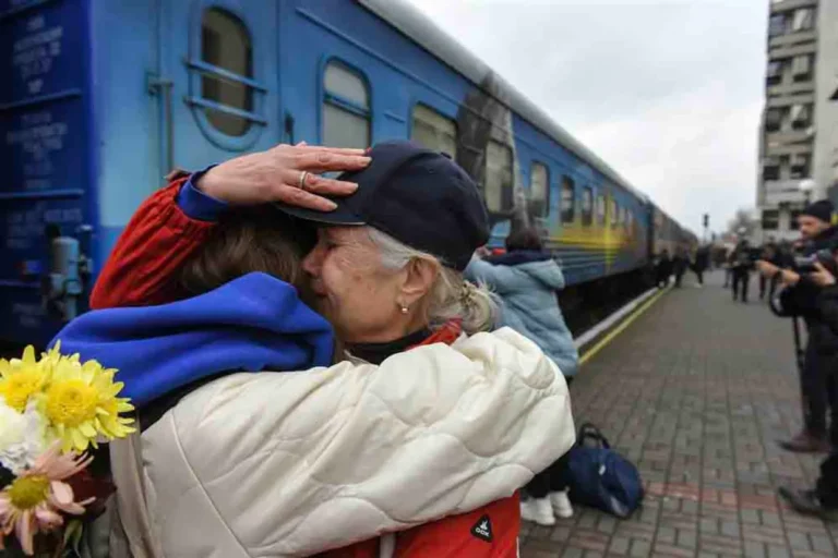 У КМІС закликають не довіряти “опитуванням” тіктокерів, де люди кажуть “я за мир”