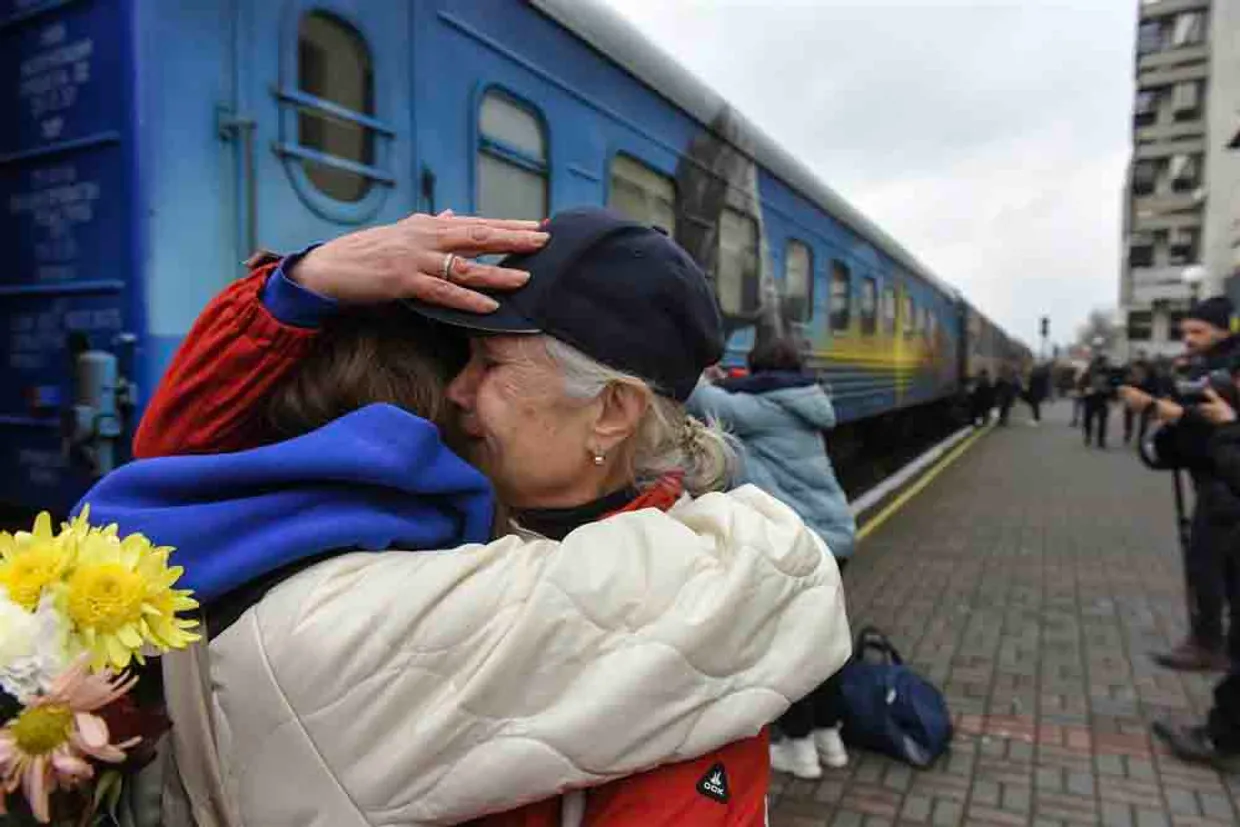 У КМІС закликають не довіряти "опитуванням" тіктокерів, де люди кажуть "я за мир"