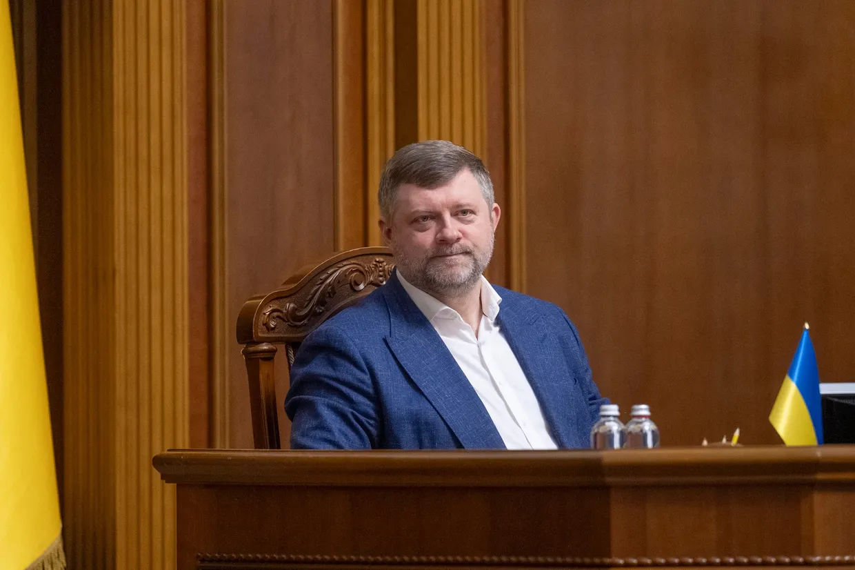 Треба ставити куленепробивне скло – віцеспікер Корнієнко про допуск журналістів до Ради