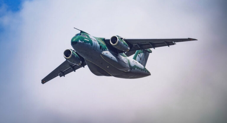 Бразильський Embraer розпроданий: Super Tucano – до Панами, C-390 Millennium – до Швеції, і це знову про Gripen