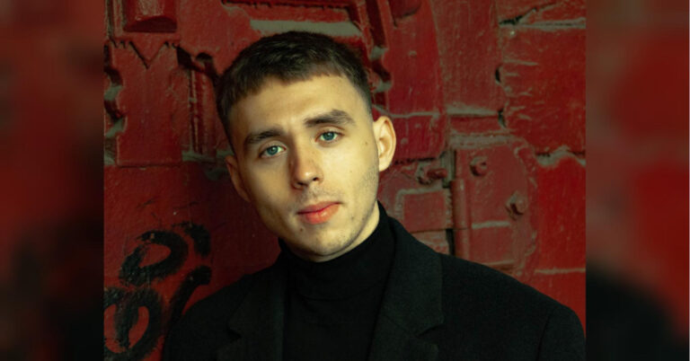 «Вибух освітив кімнату темно-червоними кольорами»: зірка фільму «Я, «Перемога» та Берлін» Микита Васейко про виклики Великої війни