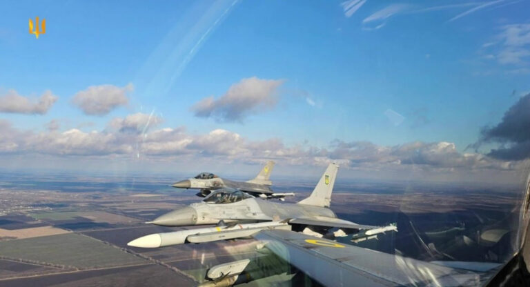 Гарні новини для наших F-16: Україну вперше схвалили для продажу FMS під час другого терміну Трампа