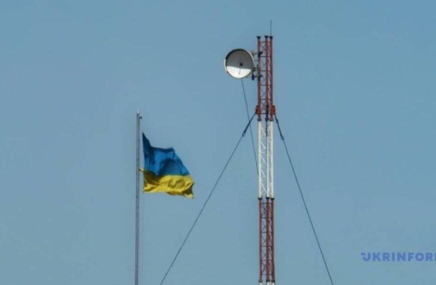 У Києві та низці регіонів оголошено повітряну тривогу через загрозу балістичних ракет.