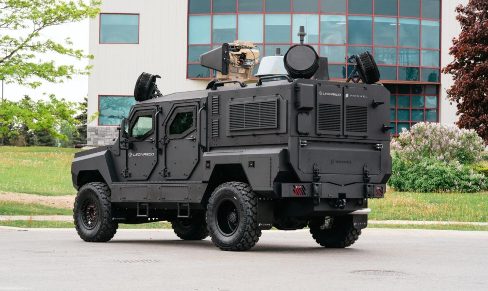 Бронеавтомобіль Senator MRAP, випробуваний в Україні, оснащений для боротьби з дронами