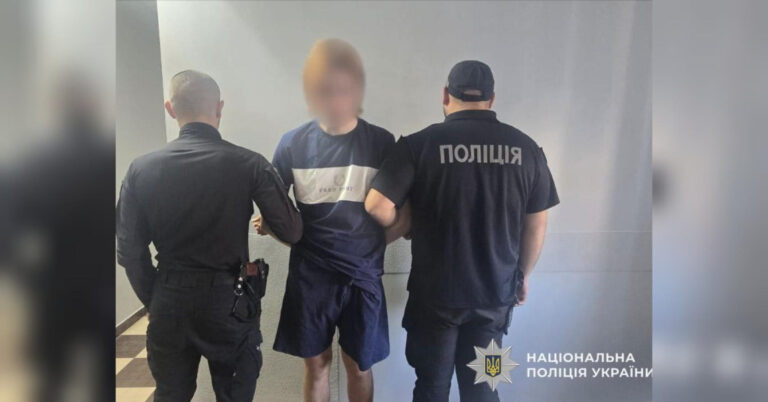 Кохання – це зло: на Закарпатті спіймали втікача із Запоріжжя, який завдав своїй дівчині 77 ножових поранень