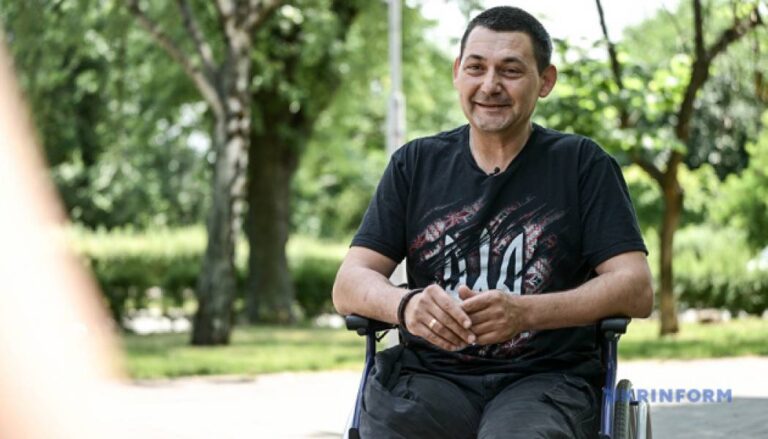 Кулеметник «Білий» отримав серйозні поранення ноги, але зумів вибратися з пастки.