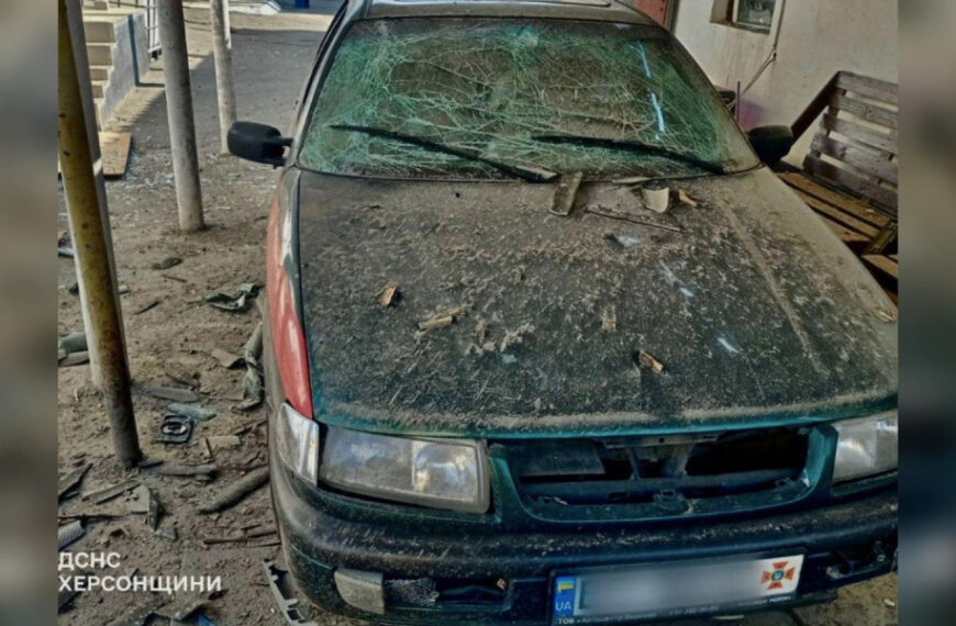 Окупанти напали на пожежну станцію в Херсонській області: троє рятувальників отримали поранення