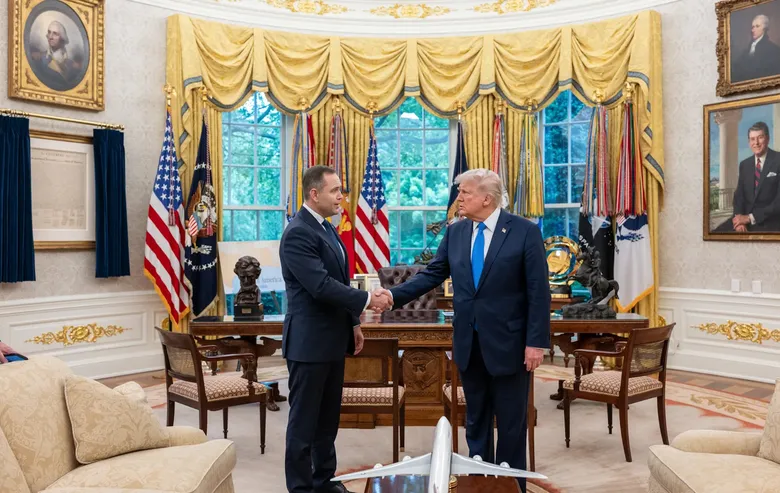 Трамп привітав Навроцького з перемогою та назвав його своїм союзником