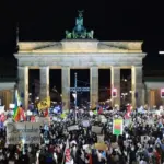 У Німеччині за місяць до виборів десятки тисяч людей протестували…