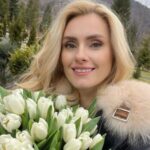 «Люблю тебе!»: зірки поділилися особистими історіями та привітали коханих з Днем святого…