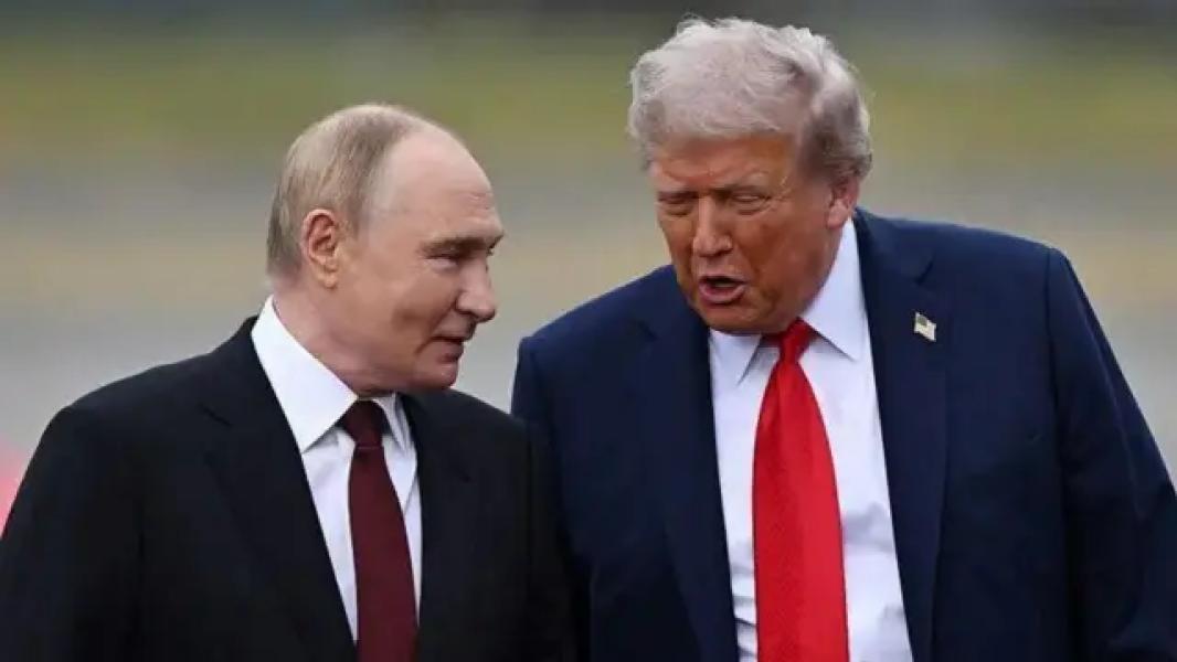 Дональд Трамп із Володимиром Путіним на Алясці 15 серпня 2025 року