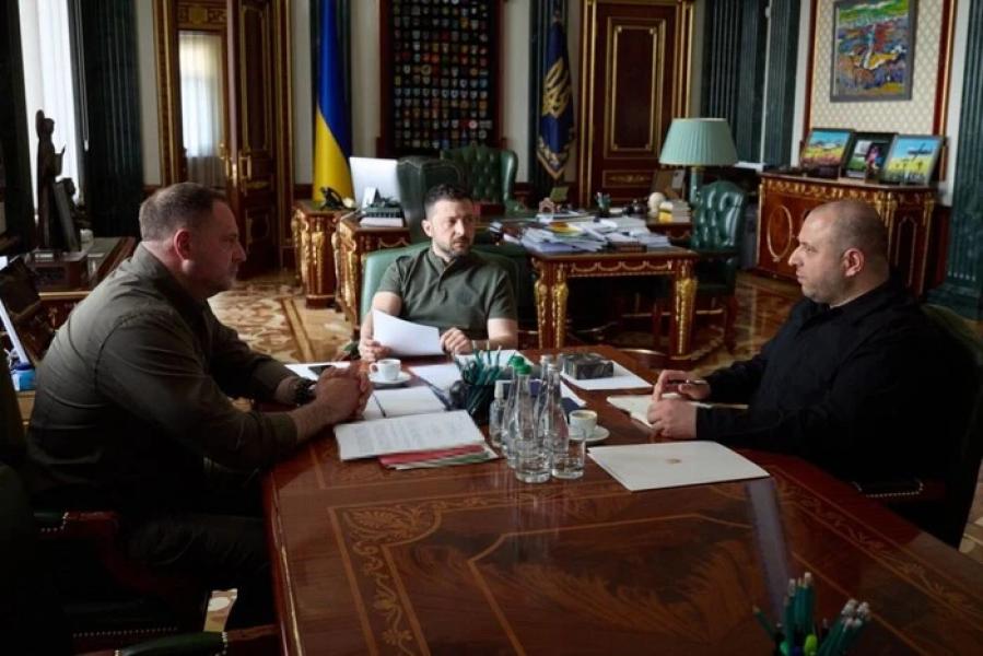 Зеленський провів нараду з Умєровим та Єрмаком: «Є домовленість про обмін»
