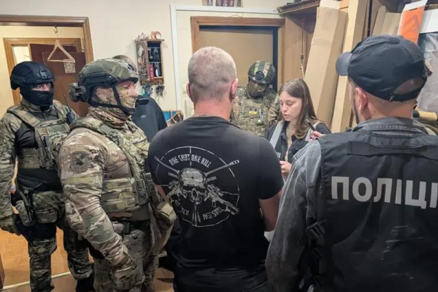 Нацполіція проводить понад 150 обшуків у всіх областях України