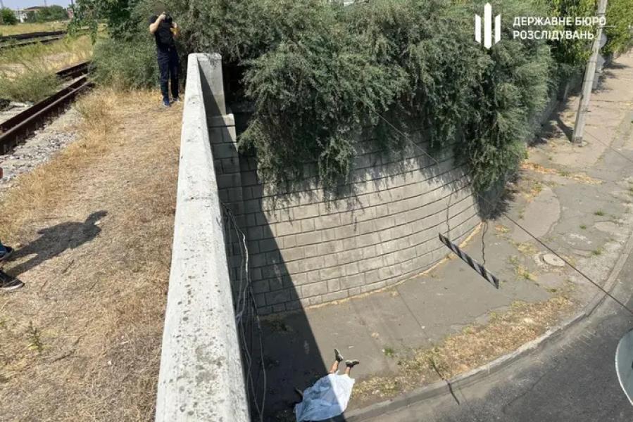 Стрибнув з моста, тікаючи від ТЦК: ДБР розслідує смерть чоловіка у Миколаєві