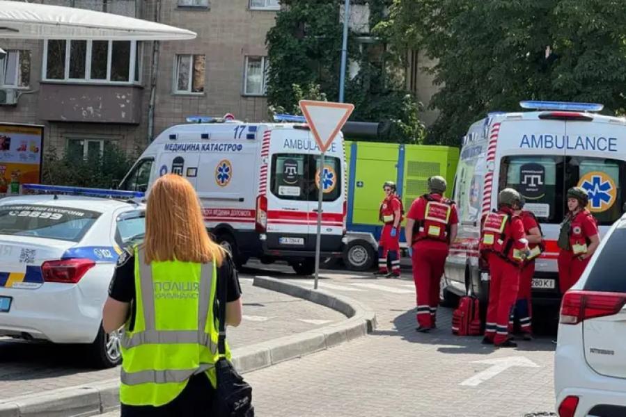 У Черкасах поліція затримала чоловіка, який влаштував стрілянину у McDonald's (оновлено)