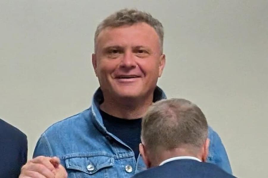 Нардеп Льовочкін вперше за тривалий час прийшов до Ради (фото)