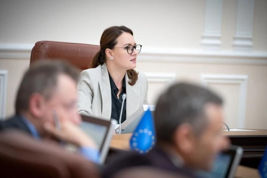 Стало відомо, коли уряд дозволить чоловікам до 22 років виїжджати за кордон