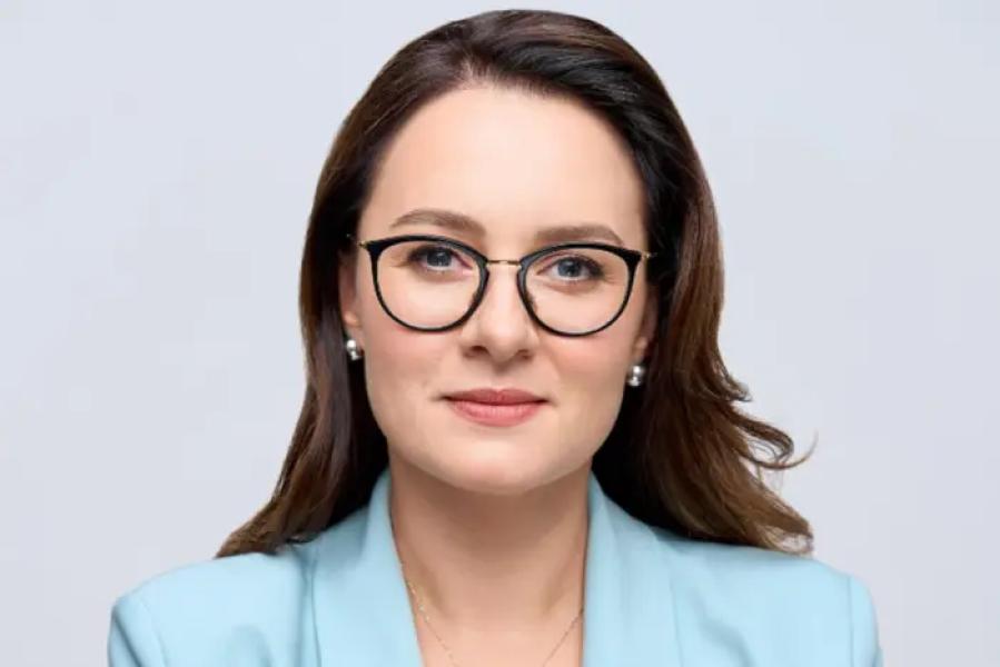 Уряд оголосив конкурс на посаду <!--more--/>голови Державної митної служби”  /></p>
<p>                                                                                                                              Свириденко зауважила, що уряд затвердив середньостроковий план заходів із реалізації реформи митниці                                                                                                     фото: Юлія Свириденко/Facebook                                                                                                                                                        </p>
<h2 class=