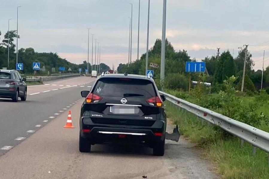 Смертельна ДТП на Рівненщині: правоохоронець збив двох пішоходів