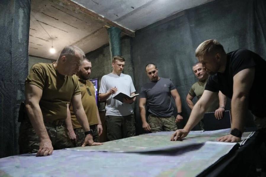 Сирський розповів про ситуацію на трьох найскладніших напрямках фронту 