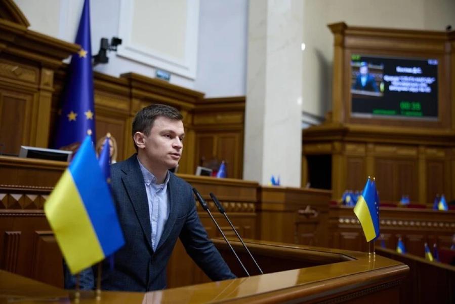 Нардеп розповів, як Банкова задобрює депутатів після НАБУ-скандалу
