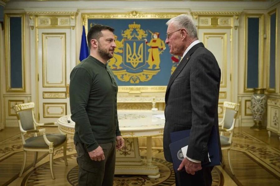 Глава України зустрівся з Келлогом напередодні перемовин з Трампом – ЗМІ