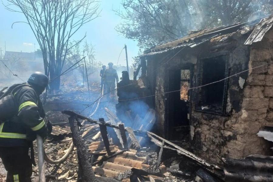РФ атакувала Дніпропетровщину близько 70 разів за день. Є загиблі (фото)