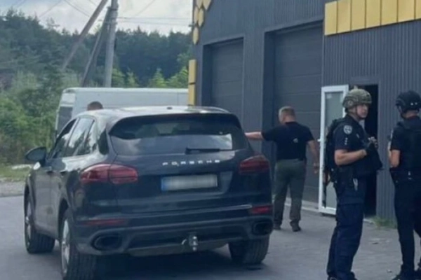 Подвійне вбивство на Львівщині: у будівлі автосервісу знайшли двох чоловіків (оновлено)