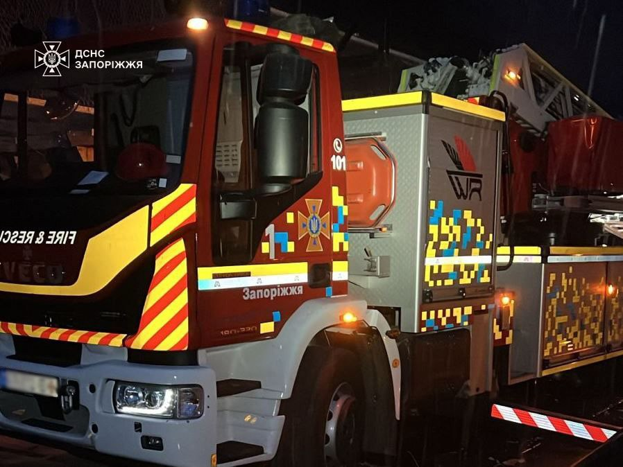Запоріжжя: рятувальники потрапили під неодноразові обстріли з боку окупантів