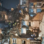 Тернопіль: вже третій день розбирають руїни, ще розшукують 16 осіб (знімки)