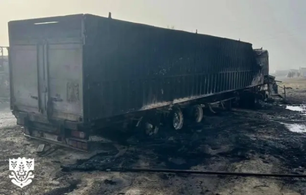 обгорілі машини