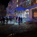 Запоріжжя: магазин зазнав атак, є травмовані.