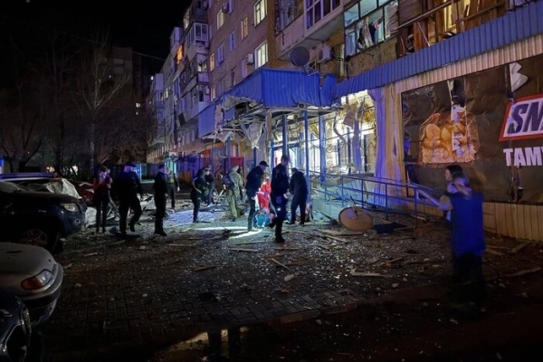 Запоріжжя: магазин зазнав атак, є травмовані.