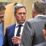 Росія відкидає оновлений мирний план? Спецпосланець США Дрісколл показує документ…