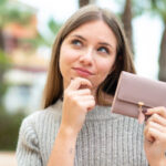 Спроможність уряду гарантувати потрійну мінімалку педагогам.