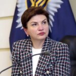 Керівник секретаріату МВС передчасно припиняє депутатство у “Слузі народу”.