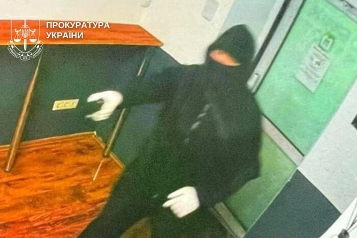 Чоловіка, який напав на обмінник, щоб покрити свої&hellip;