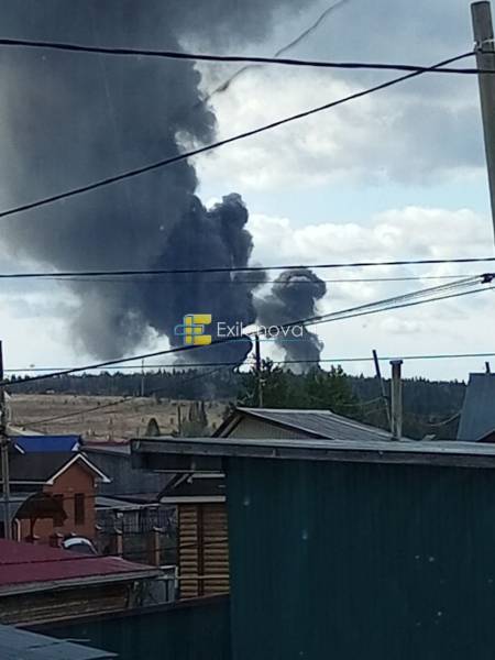 Чорний дим здіймається в небо: в Пермському краї скаржаться на удар безпілотників 10