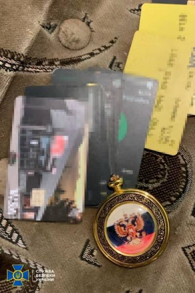 В Україні викрито шахрайський кол-центр, який виманював гроші у військових 9