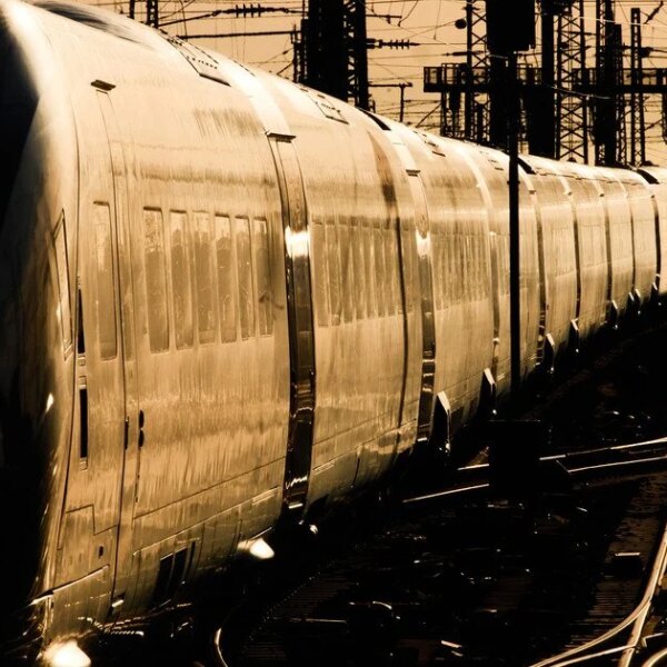 Інновація у перевезеннях: у Великобританії випробовують квантову навігацію для поїздів без GPS