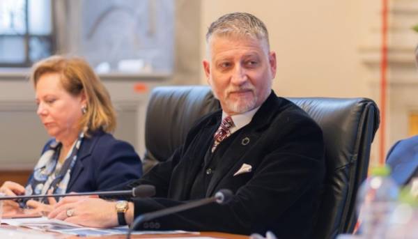 Міністр культури Італії не братиме участь у церемонії відкриття Венеційської бієнале 2